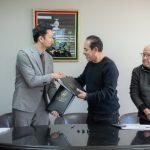 Alcalde Dockweiler impulsa revolución de la salud de los paceños con firma de minuta con la Agencia JICA