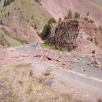 Chofer fallece en una carretera bloqueada de La Paz