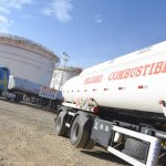 Llegada de combustibles permite reforzar el abastecimiento en La Paz y El Alto