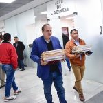 Alcalde de El Alto entrega al FPS 38 proyectos de enlosetado para modernizar vías en la urbe