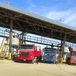 YPFB intensifica logística y envía 800.000 litros de Gasolina Especial a surtidores de La Paz y El Alto