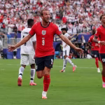 Bellingham desatasca a Inglaterra a su paso por el Canal de Panamá