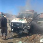 Incendian vehículo de la FELCV y agreden a dos policías en punto de bloqueo en El Alto