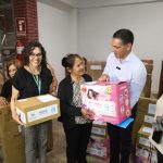Gobierno entrega Bs 1,8 millones en equipos a emprendedoras y artesanas de Santa Cruz