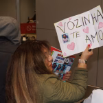 Vozinha recibe masiva bienvenida en su llegada a Chile: “Estoy feliz de representar a Colo Colo”