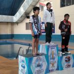 Premian a ganadores, entre 400 deportistas, del campeonato internacional de natación en El Alto