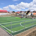 Entregan cancha de césped sintético con Bs 450 mil y Alcalde de El Alto pide abrir los campos a las niñas y niños