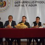 Gobierno logra acuerdo con panificadores para mantener precio del pan y fijan ruta de trabajo