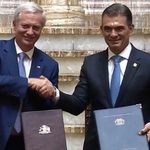 Bolivia y Chile sellan cinco acuerdos para impulsar el comercio, la minería, la energía y la conectividad