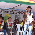 Gobernador Revilla asegura la continuidad de obras de la carretera Chaka Pata–Cruz Pata en Santiago de Huata